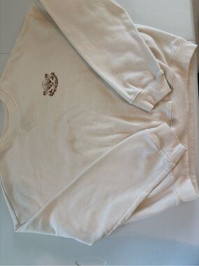 Men's Cream Crewneck Sweatshirt with Embroidered Crest